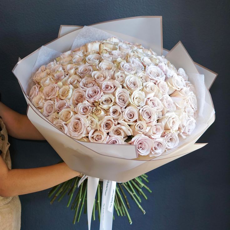 Rose Cloud Bouquet